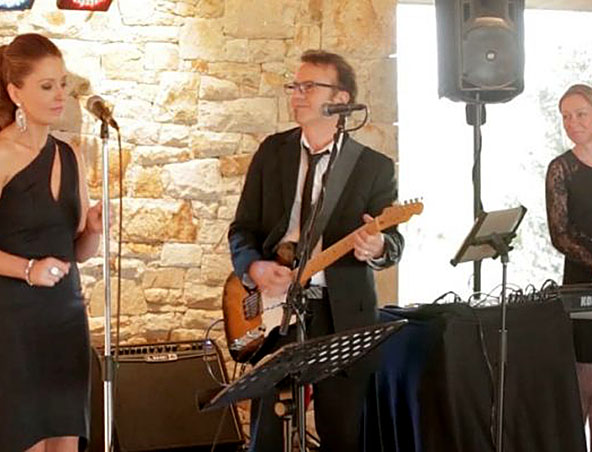 Frank And Aimee Music Duo Melbourne - Acoustic Wedding Singers Entertainers